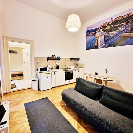 Free Parking Sega Rally Apartment Budapest Exterior foto